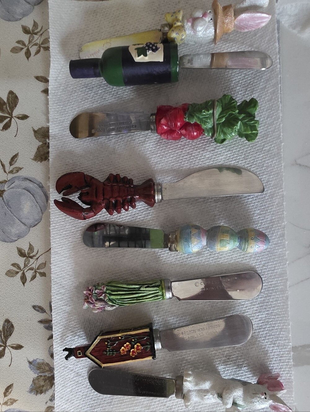 Assorted Novelty Spreaders with Decorative Handles - 8pc